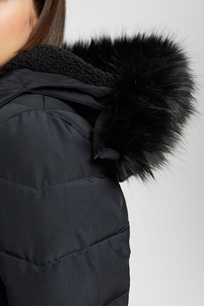 Steppjacke mit Webfellkapuze