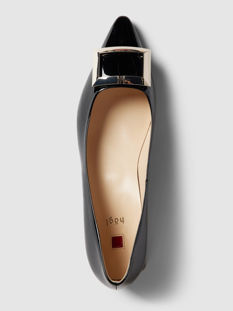 Ballerinas aus Leder mit Label-Detail Modell 'Pointed' in schwarz