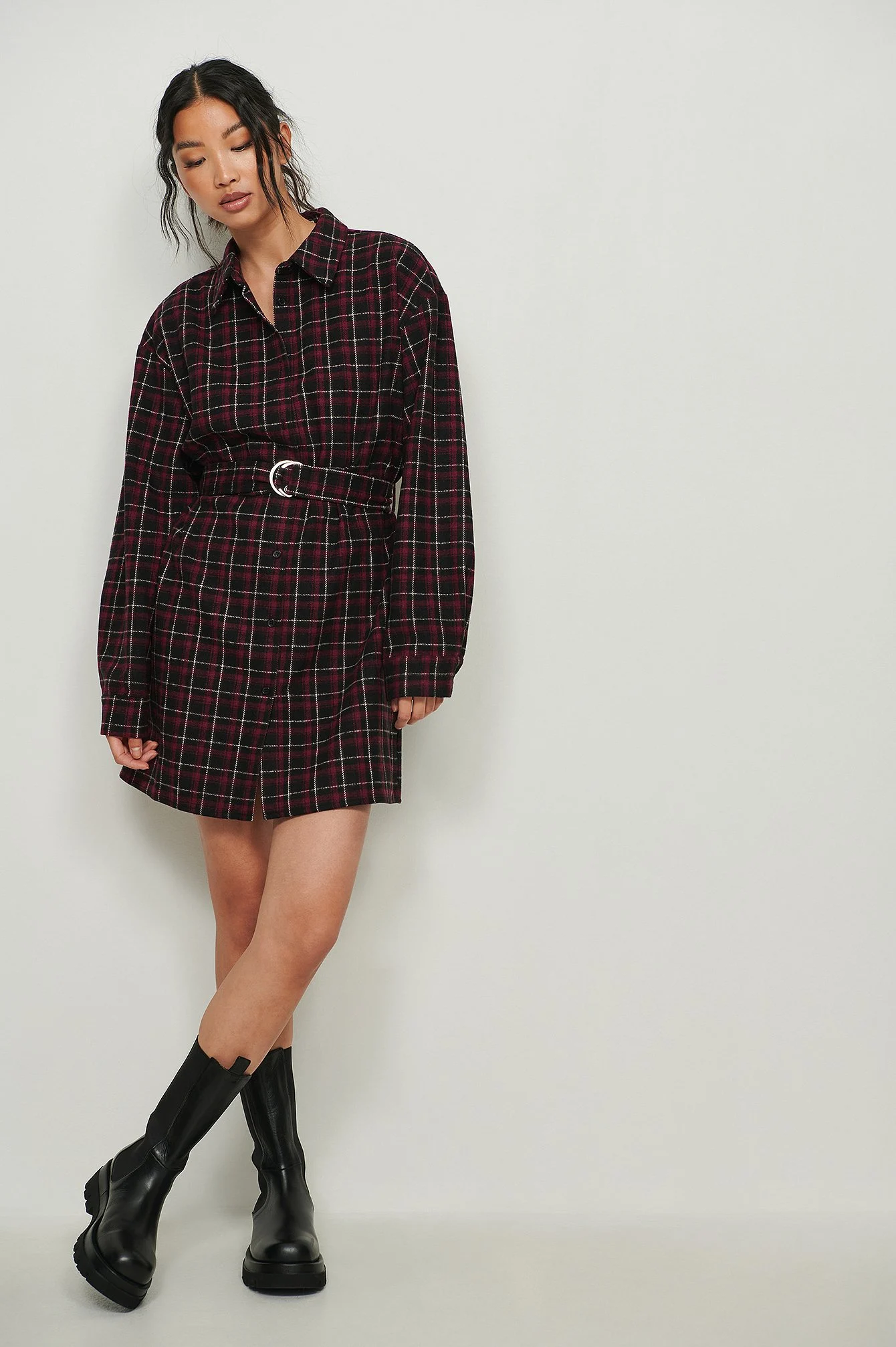 Kariertes Überhemdkleid mit Gürtel