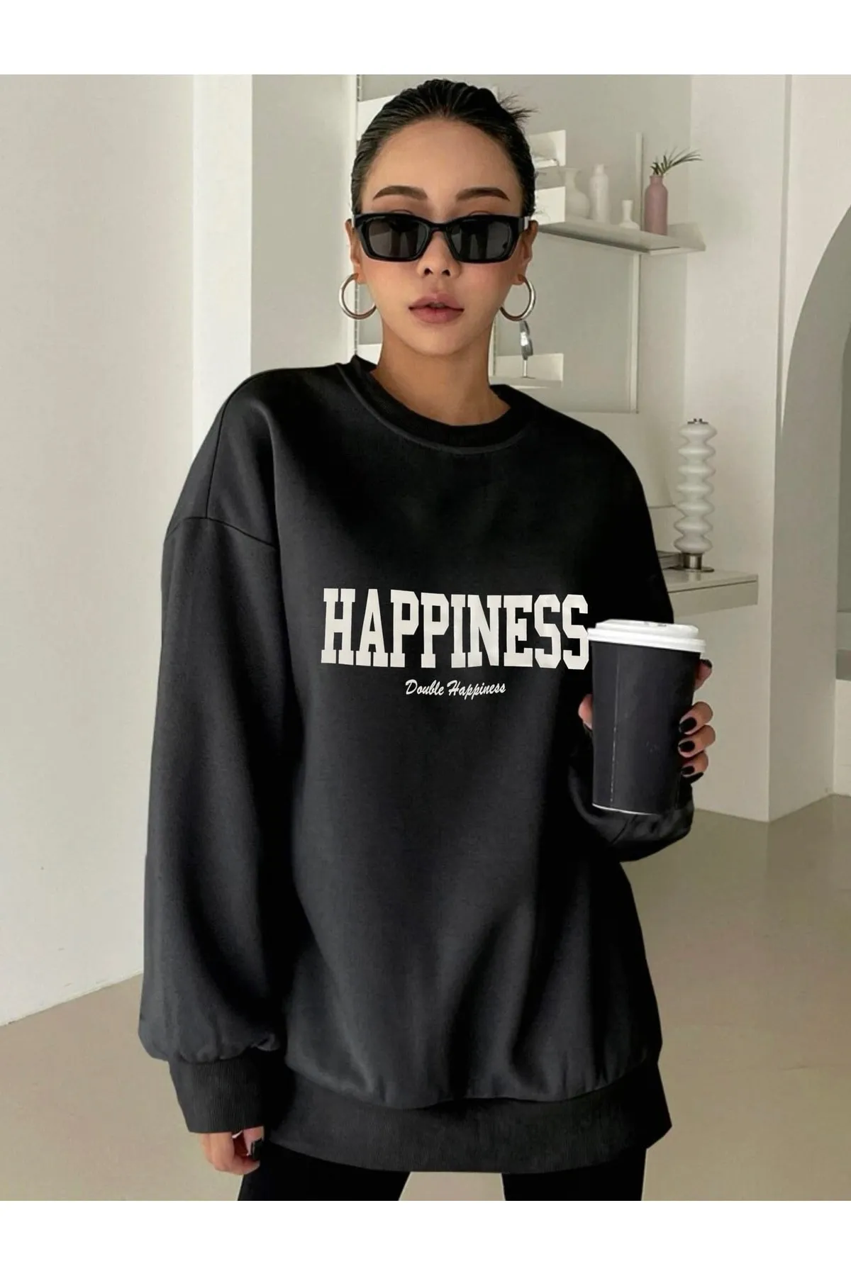 My Blog  Schwarzes Sweatshirt mit Happines-Aufdruck