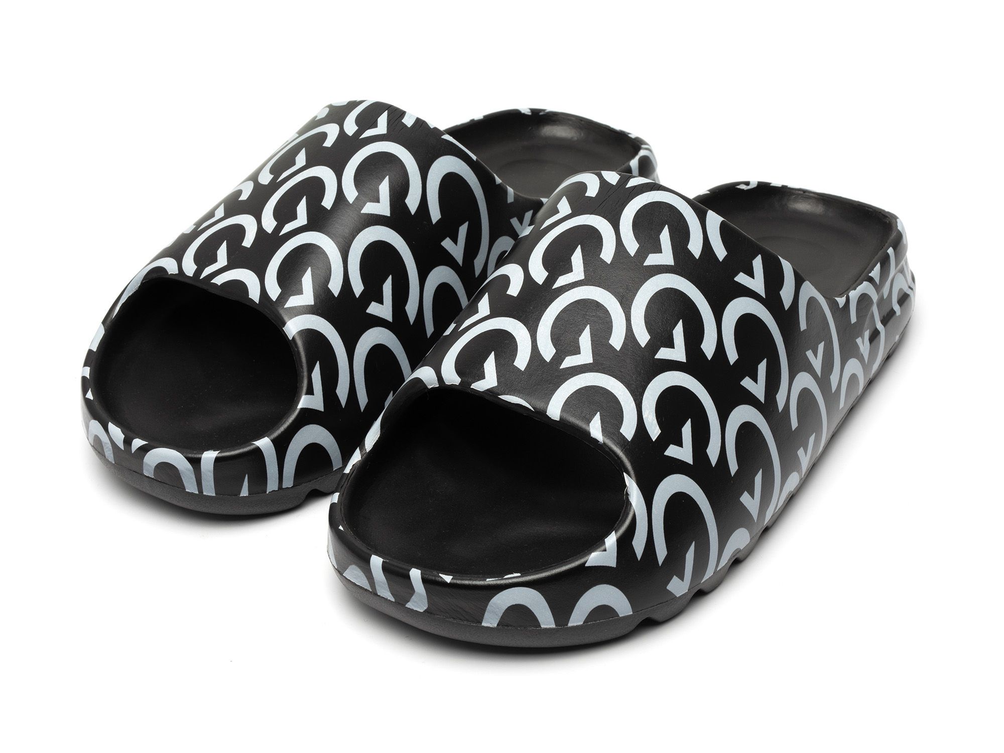 Gareth & Lucas Seventy-Four Black Slipper