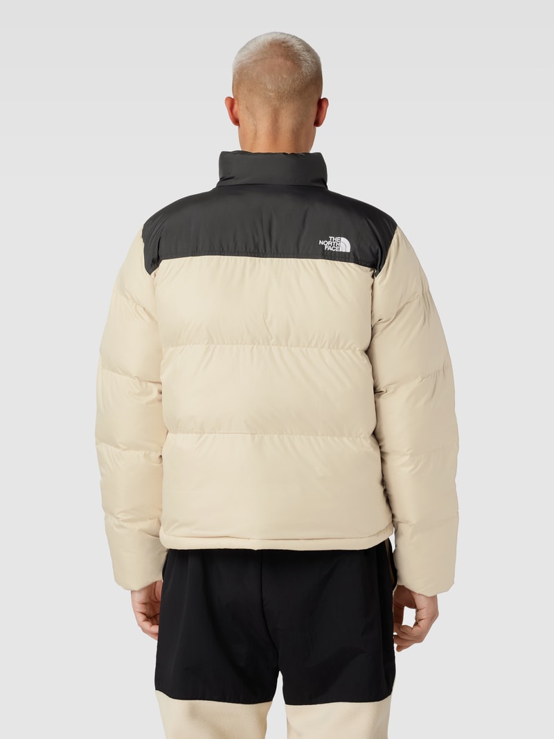 Steppjacke mit Stehkragen Modell 'SAIKURU' in offwhite
