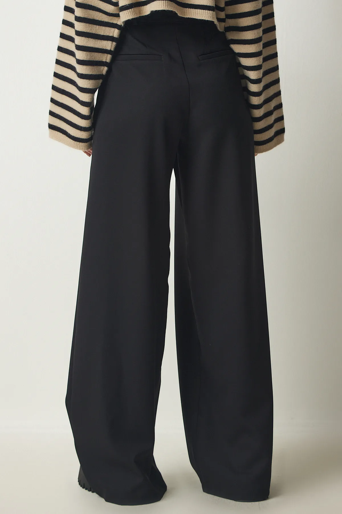 Happiness İstanbul  Schwarze plissierte Palazzo-Webhose für Damen FN03139