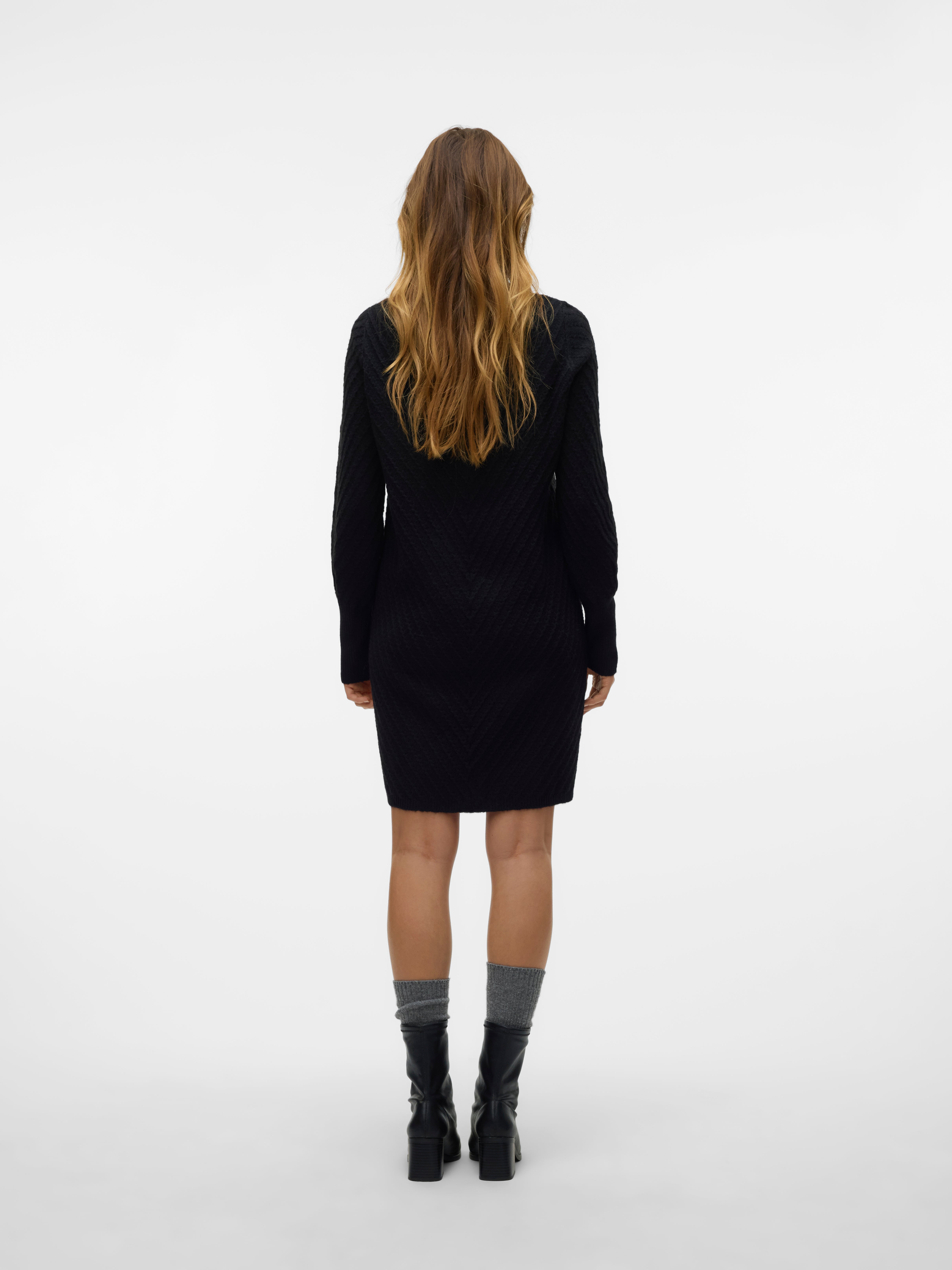 VMANJASTINNA Midikleid