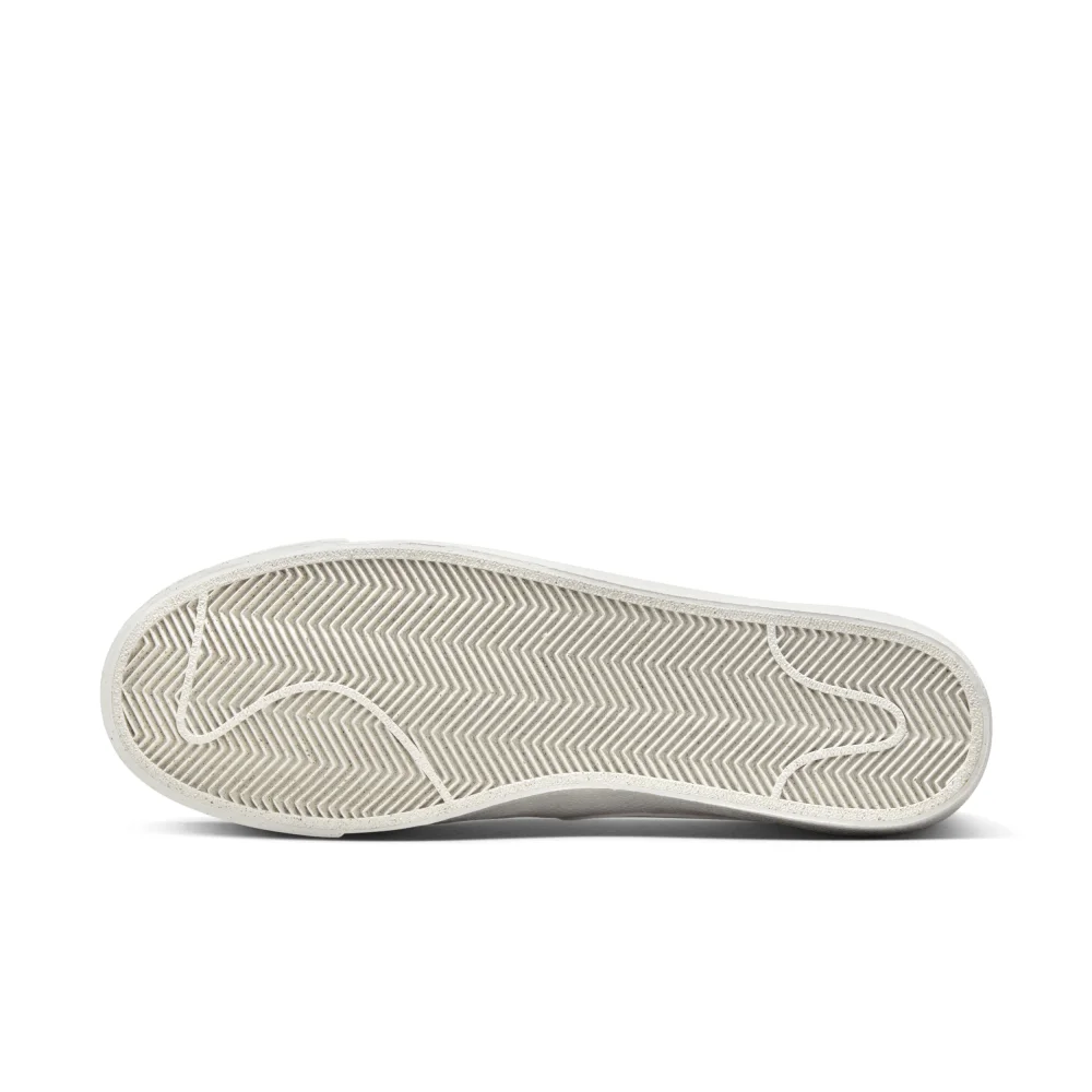 Nike Blazer Low 77 Premium DV7231-001 / weiss
