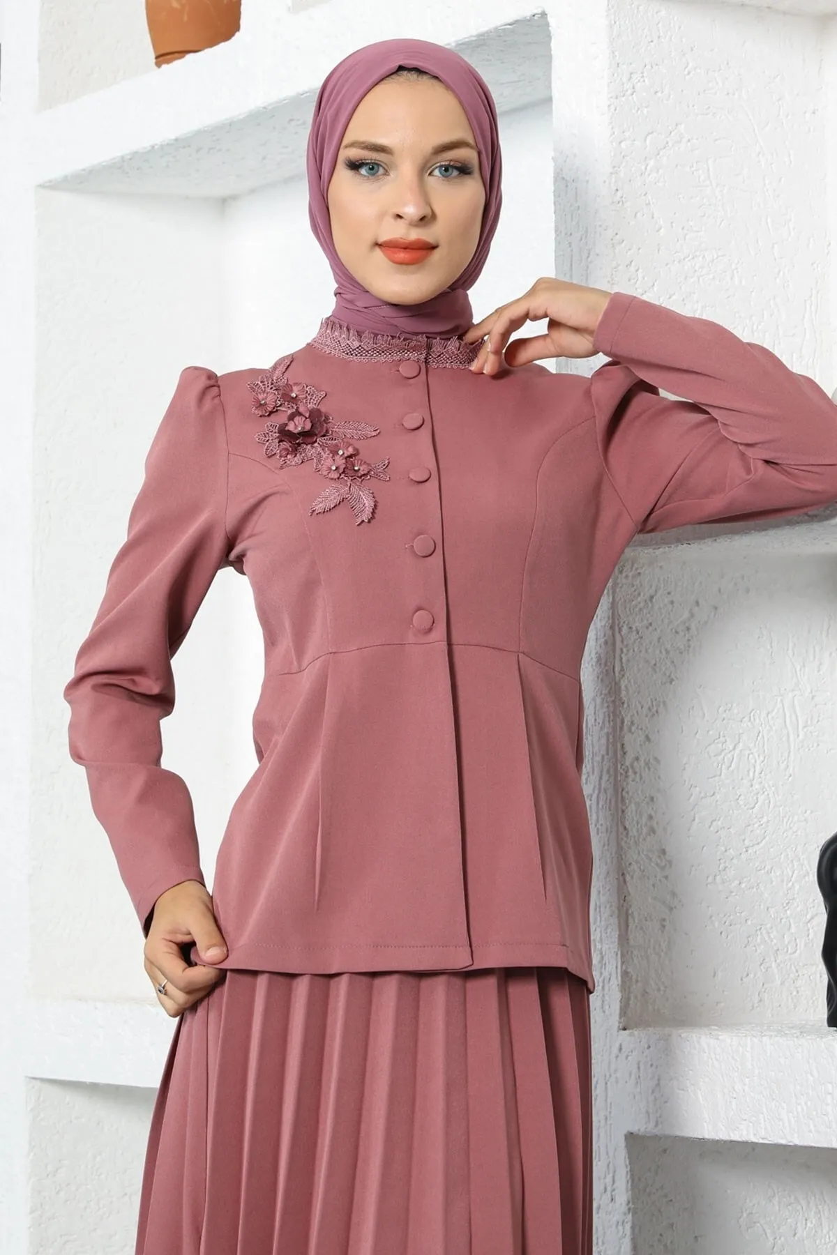 Modamihram  Rockanzug mit Spitzendetail, Dusty Rose 17100