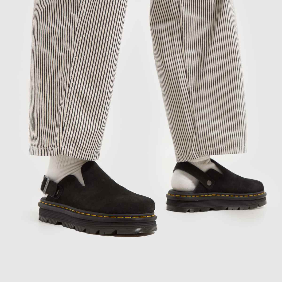 Dr. Martens Zebzag Öszvér Szandál Fekete Színben