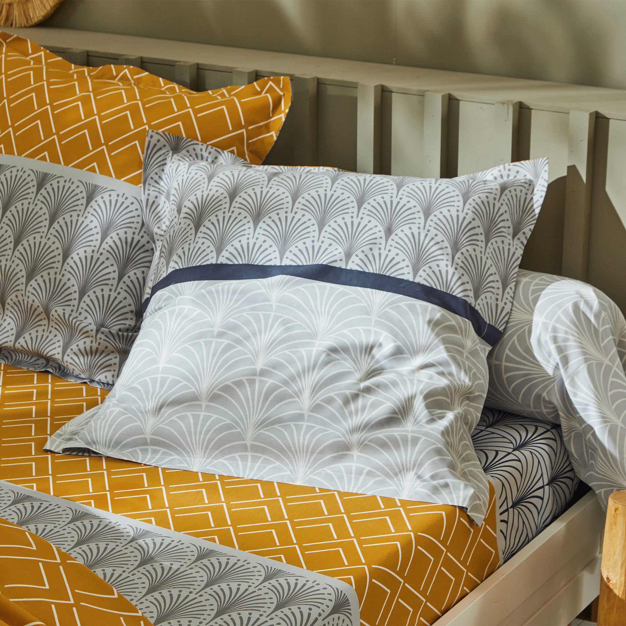 Linge de lit Eddy en coton à motifs graphiques