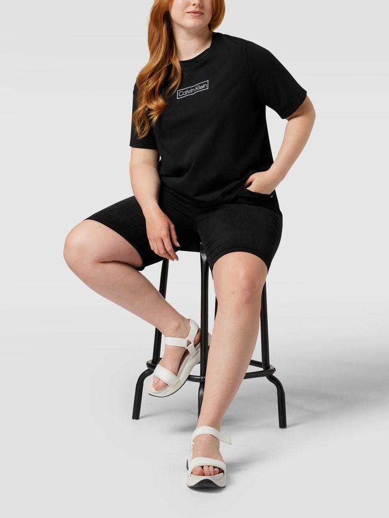 PLUS SIZE Jeansshorts mit Stretch-Anteil in schwarz