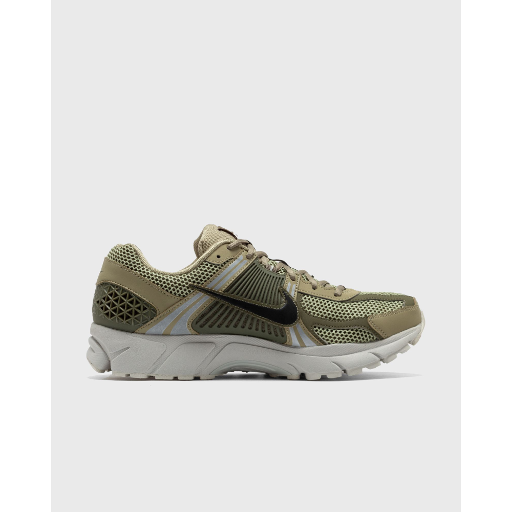 Nike Zoom Vomero 5 FJ1915-200 / grün