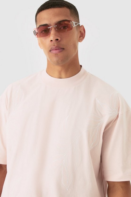 Kastiges Oversize T-Shirt mit floraler Stickerei