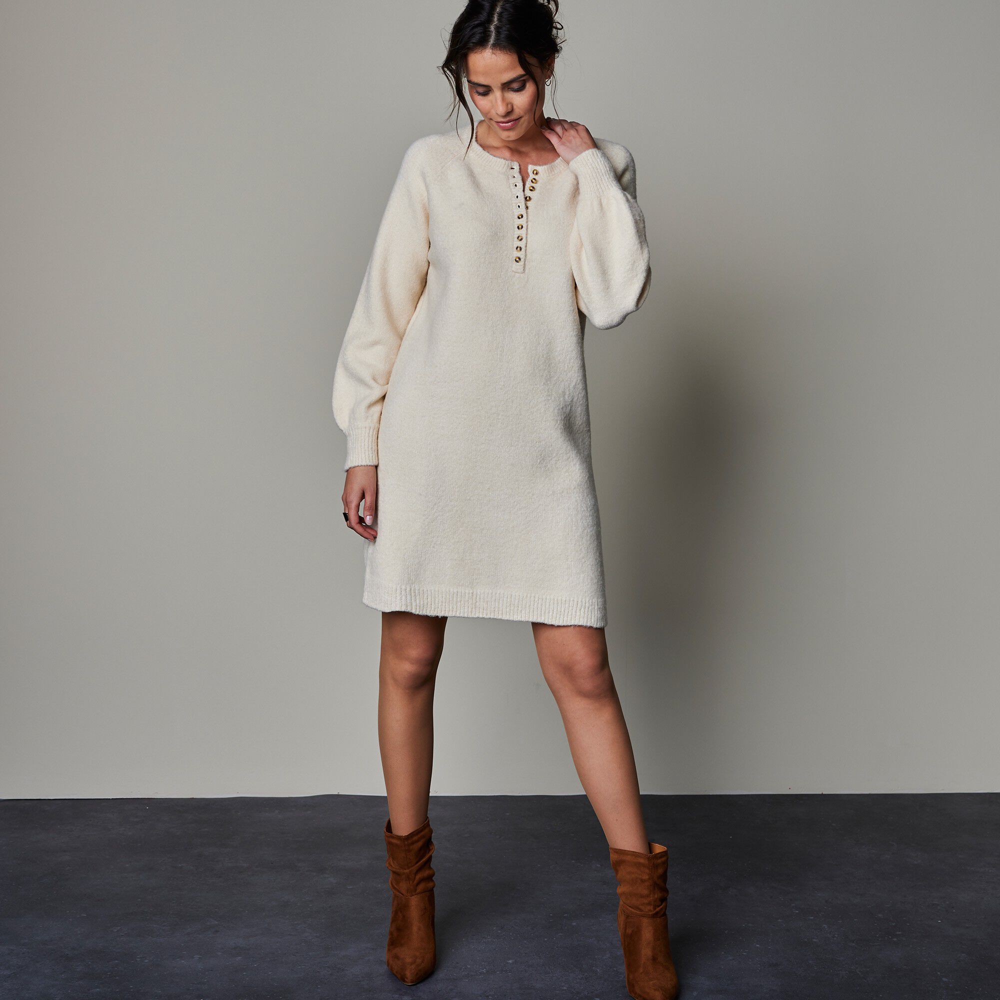 Robe-pull manches longues col boutonné