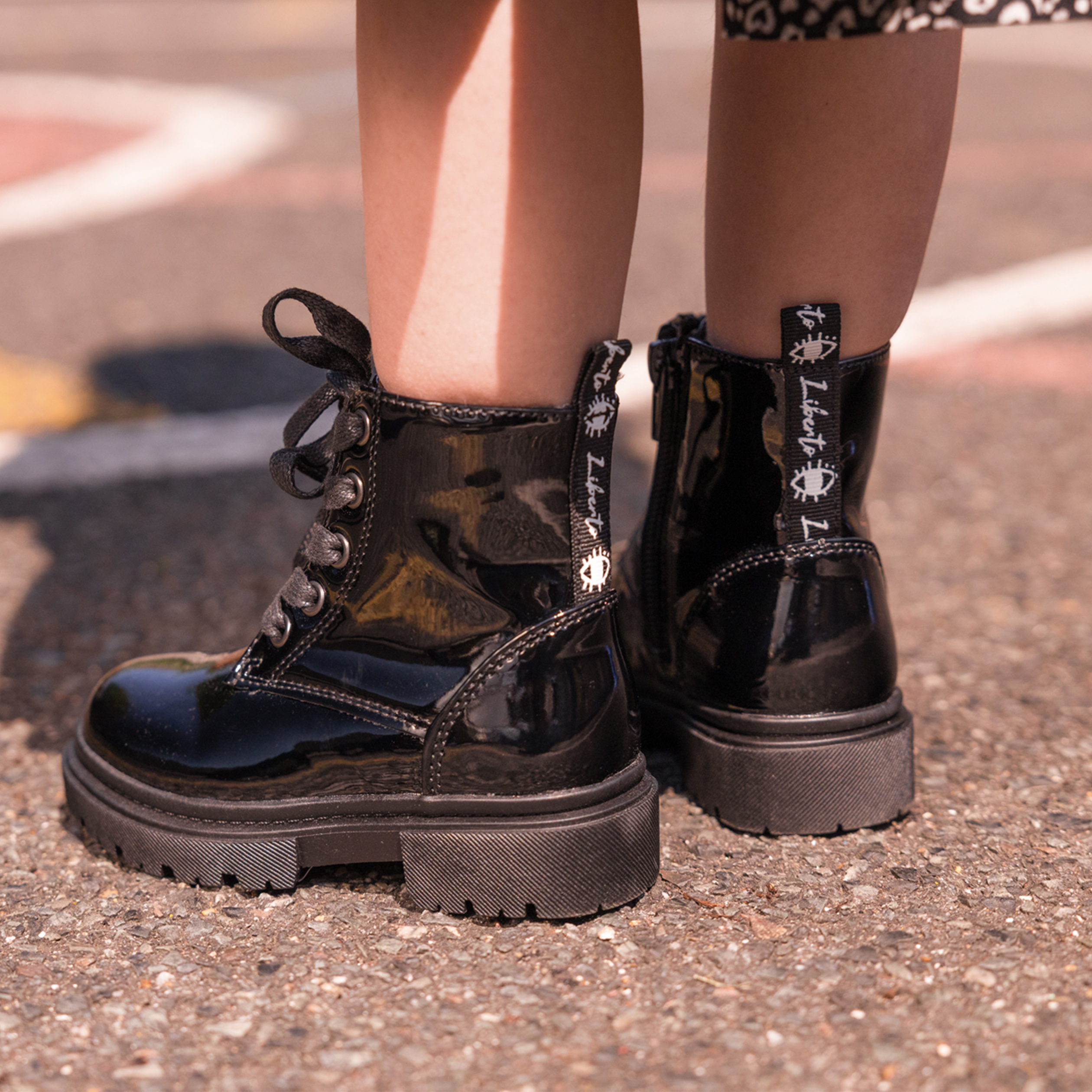 Bottines crantées zippées Liberto noir fille | La Halle