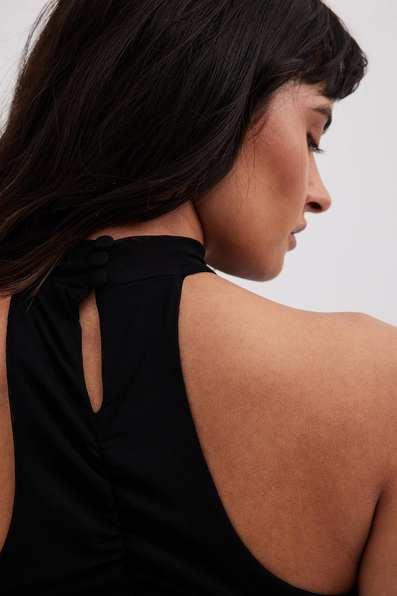 Hochgeschlossenes Crop-Top aus Mesh
