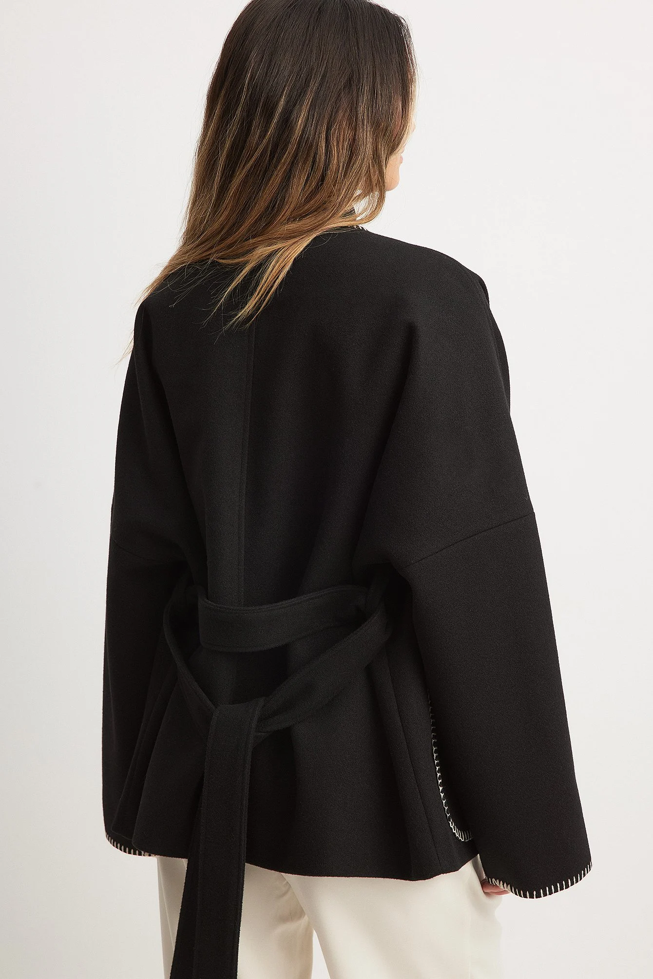 Jacke mit Kontrastnähten