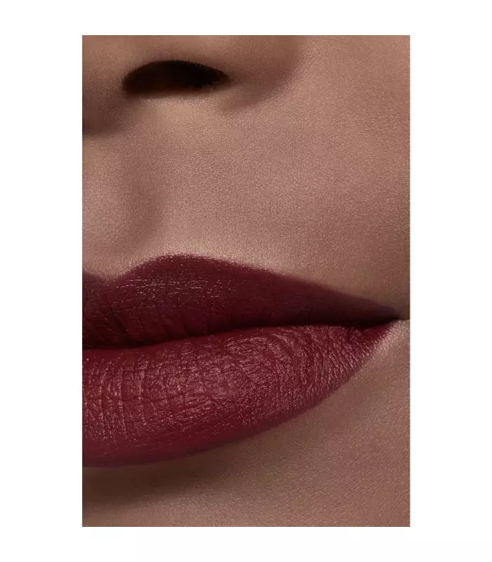 ROUGE ALLURE VELVET Le Rouge Velours Lumineux