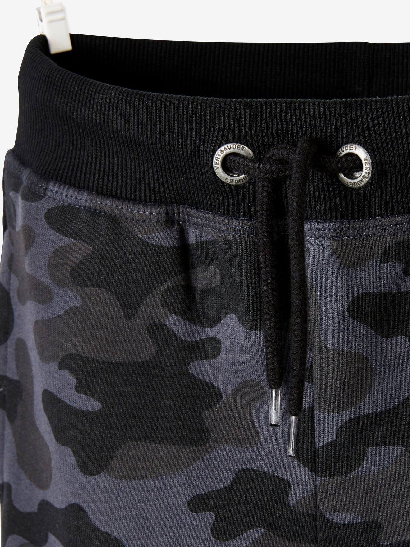 Pantalon de sport garçon en molleton motif camouflage noir imprimé