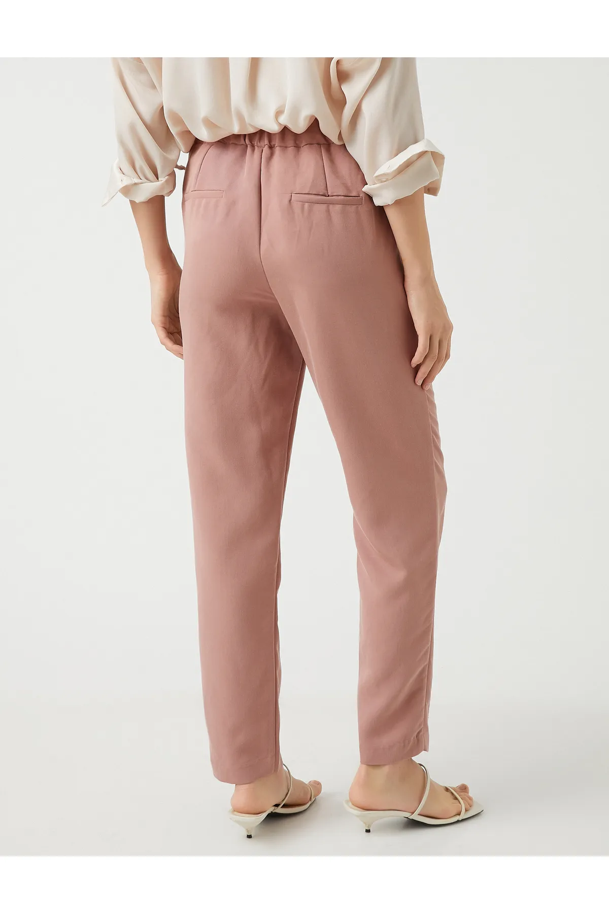 Koton  Karottenhose mit hoher Taille und Taschen