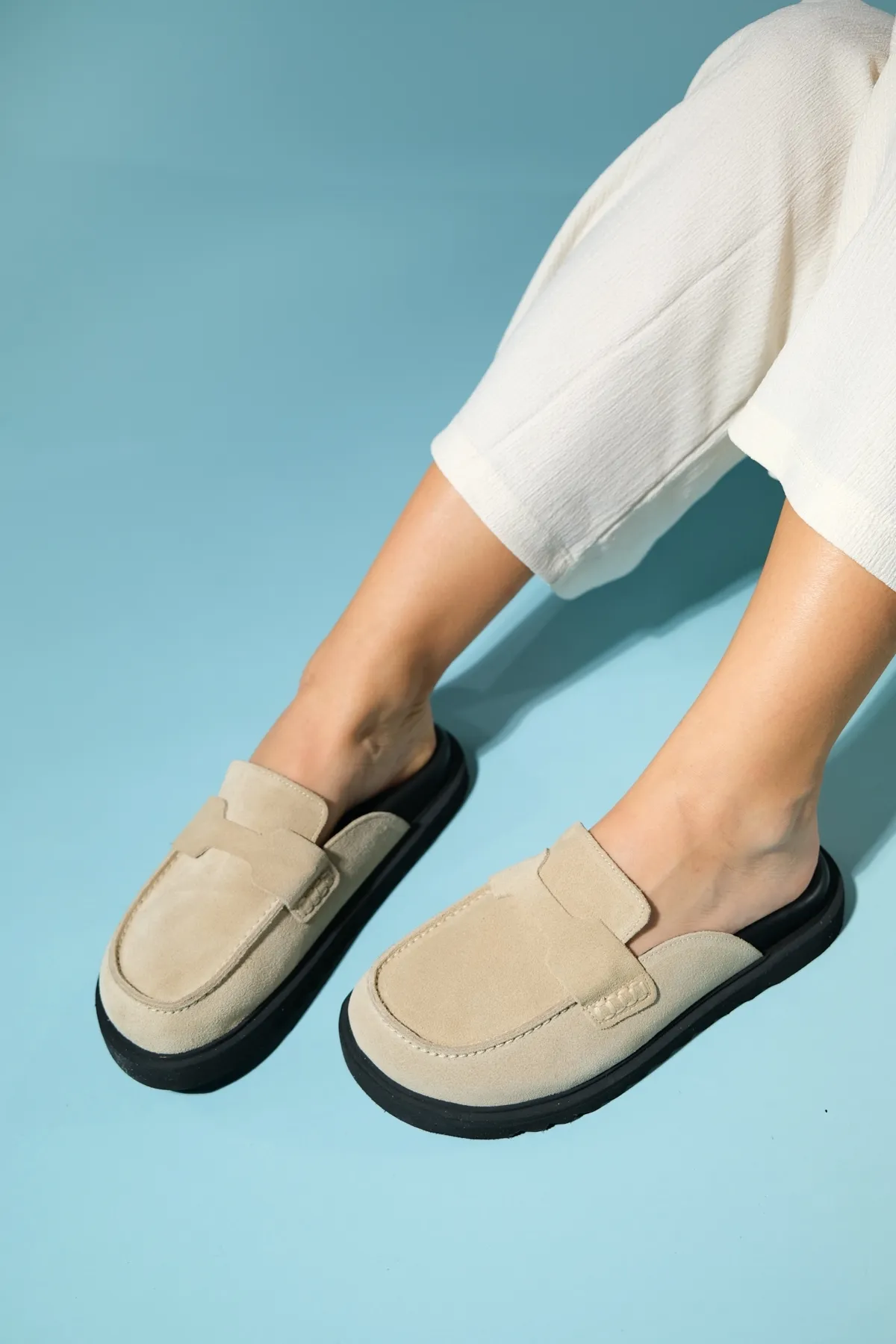 LuviShoes  Pantolette - Beige - Flacher Absatz