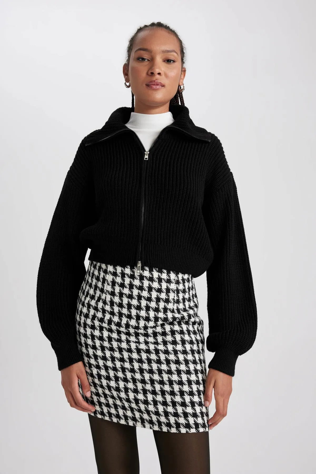DeFacto  Slim-Fit-Strickjacke mit Polokragen und Reißverschluss
