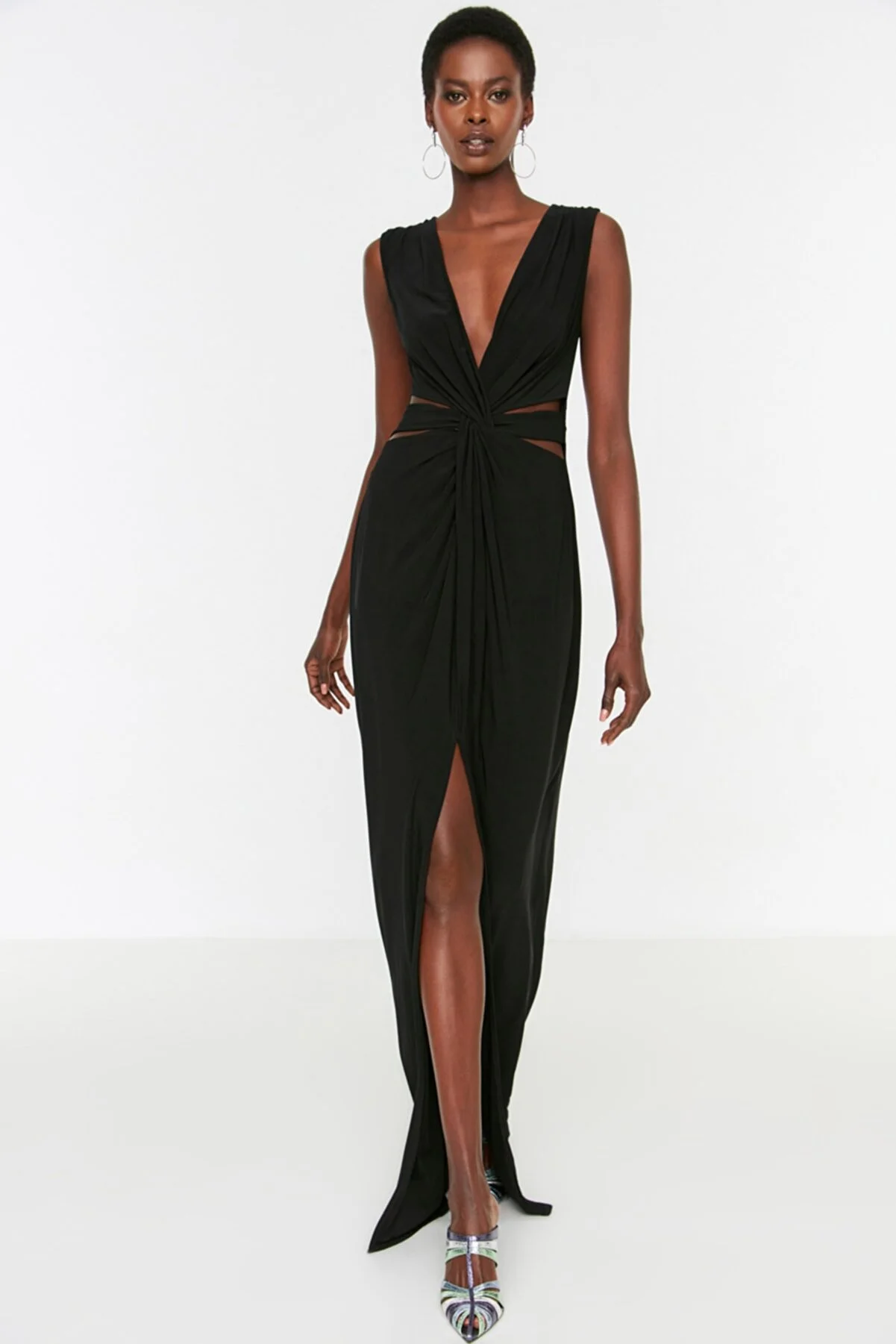 Trendyol Collection  Schwarzes langes Abendkleid mit Taillendetail TPRSS22AE0040