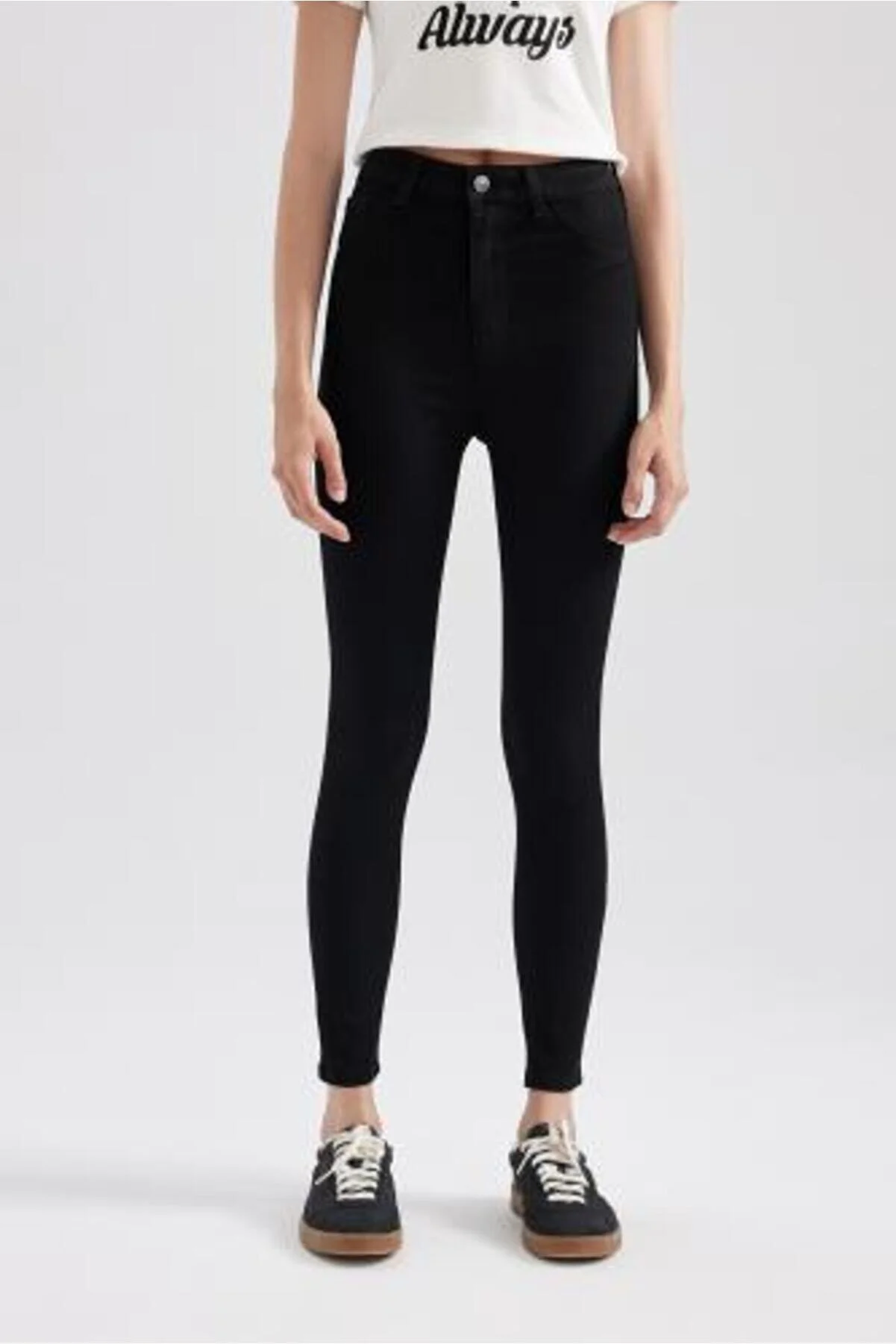 DeFacto  Jegging-Jeans mit hoher Taille, schmalem Bein und langer Länge A5819ax23au