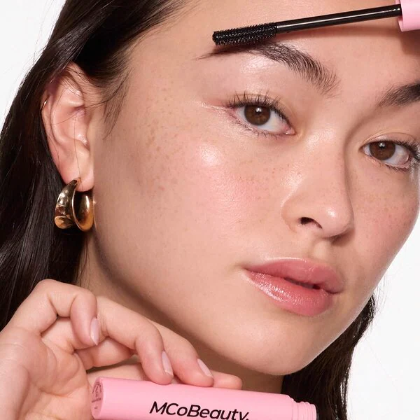 MCoBeauty Haj- és Szemöldökfényesítő Varázspálca 10ml