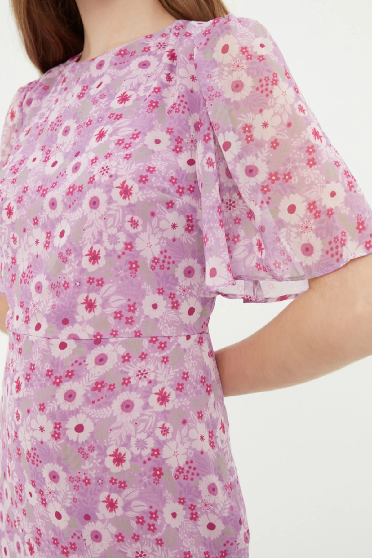 Trendyol Collection  Lilafarbenes A-Linien-Basic-Midikleid aus Chiffon TWOSS20EL0908