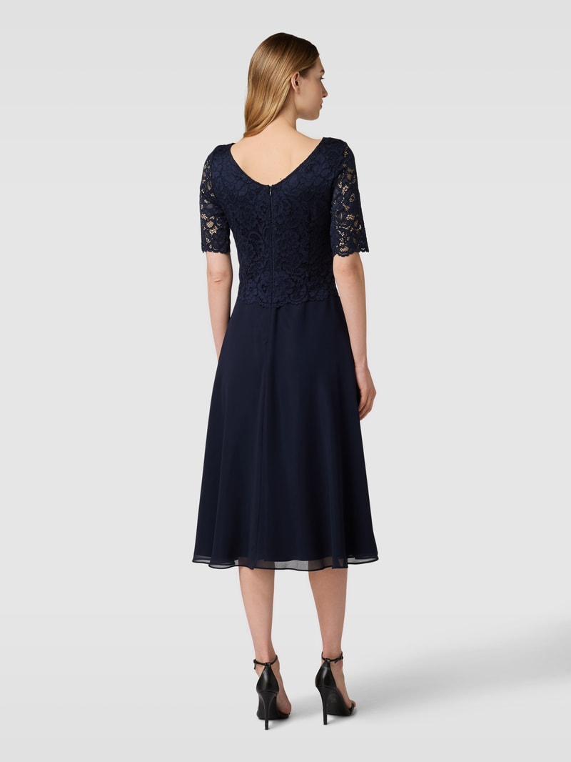Cocktailkleid mit Spitzenbesatz in marineblau