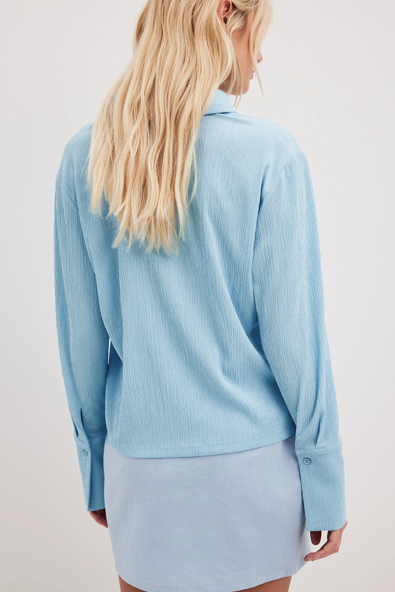 Strukturierte Hemdbluse mit langen Ärmeln und Taschen