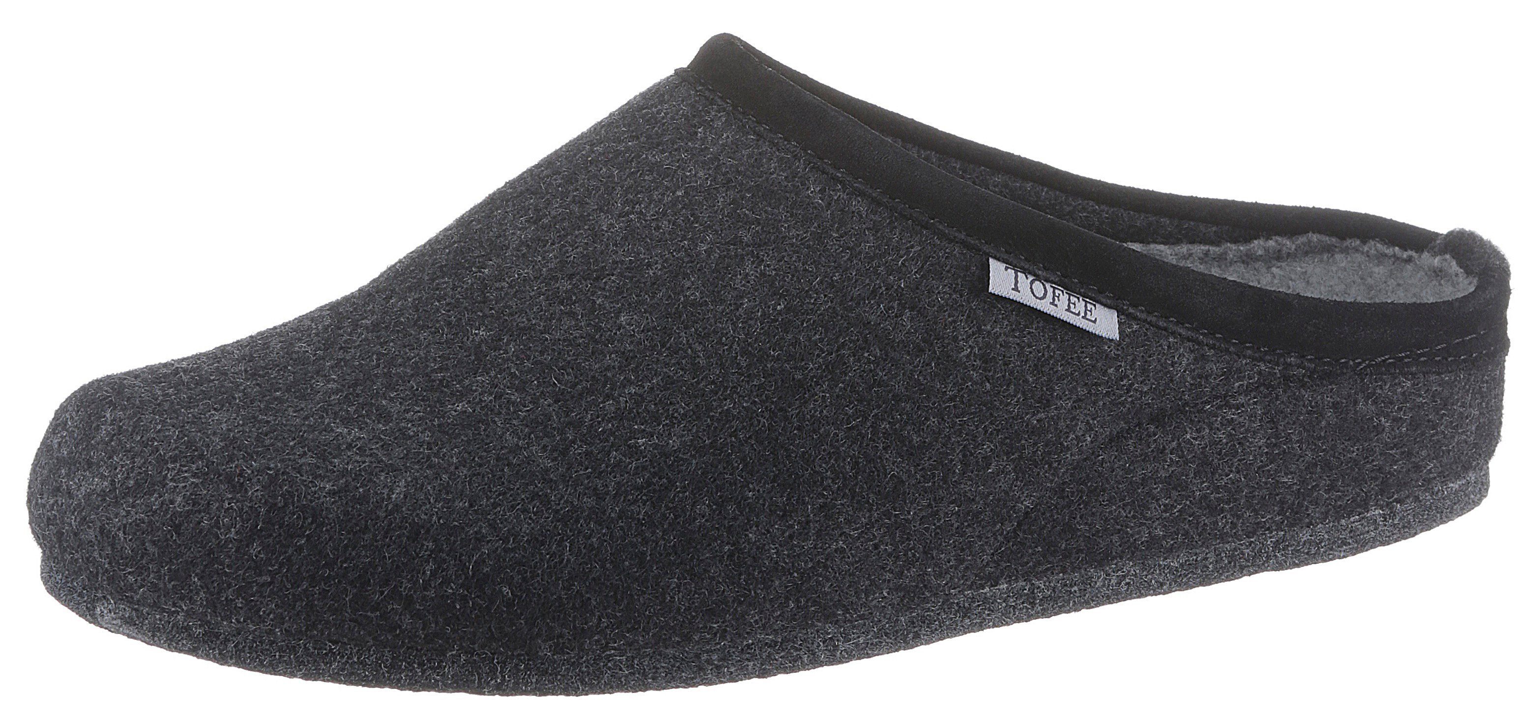 Tofee Pantoffel in klassischer Optik