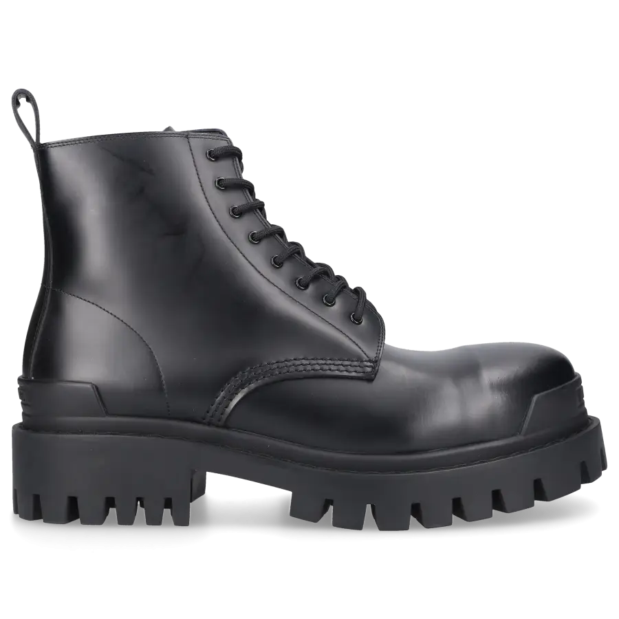 Balenciaga - Schnürboots STRIKE Kalbsleder - schwarz