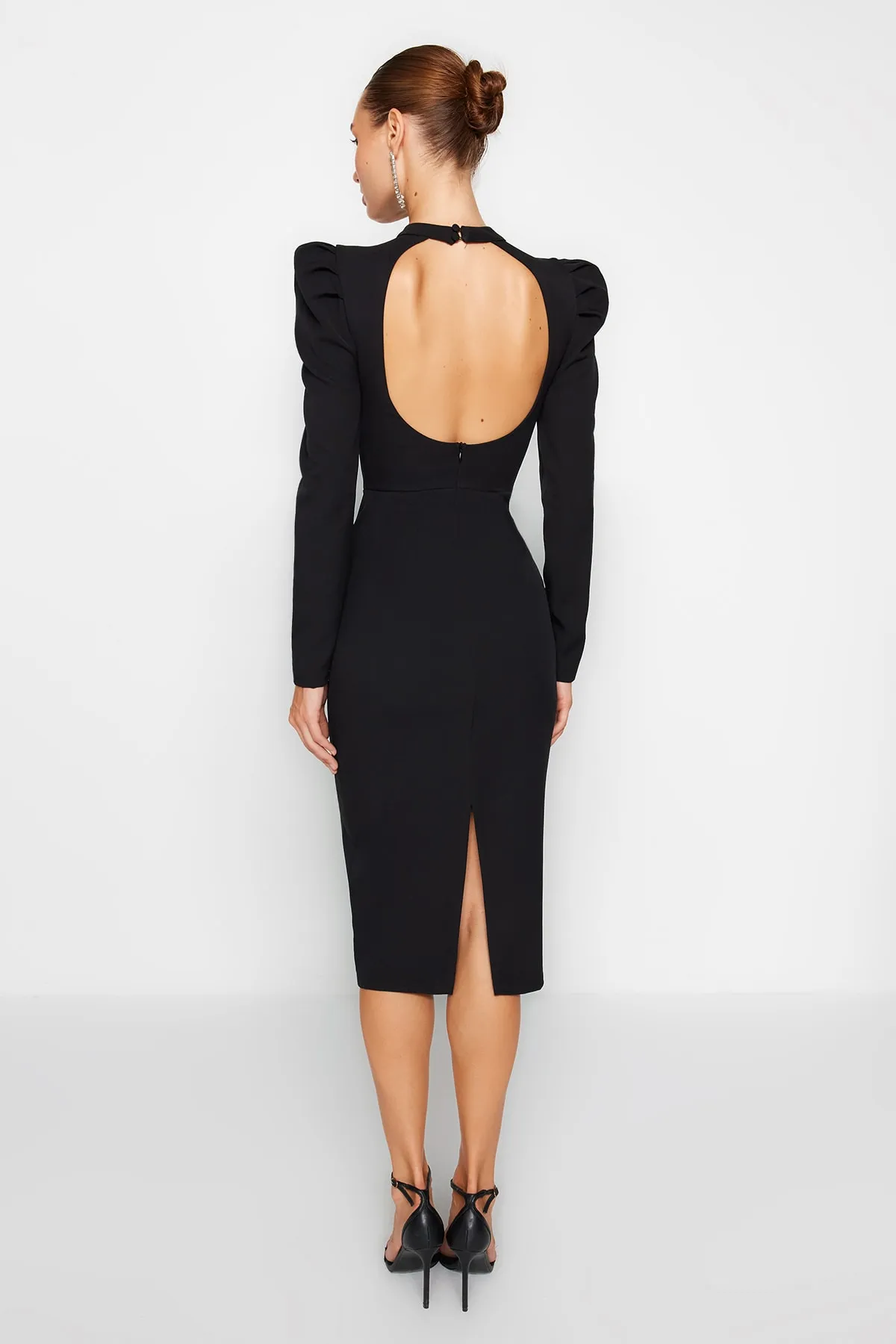 Trendyol Collection  Schwarzes, tailliertes, gewebtes, elegantes Abendkleid TPRAW24EL00004