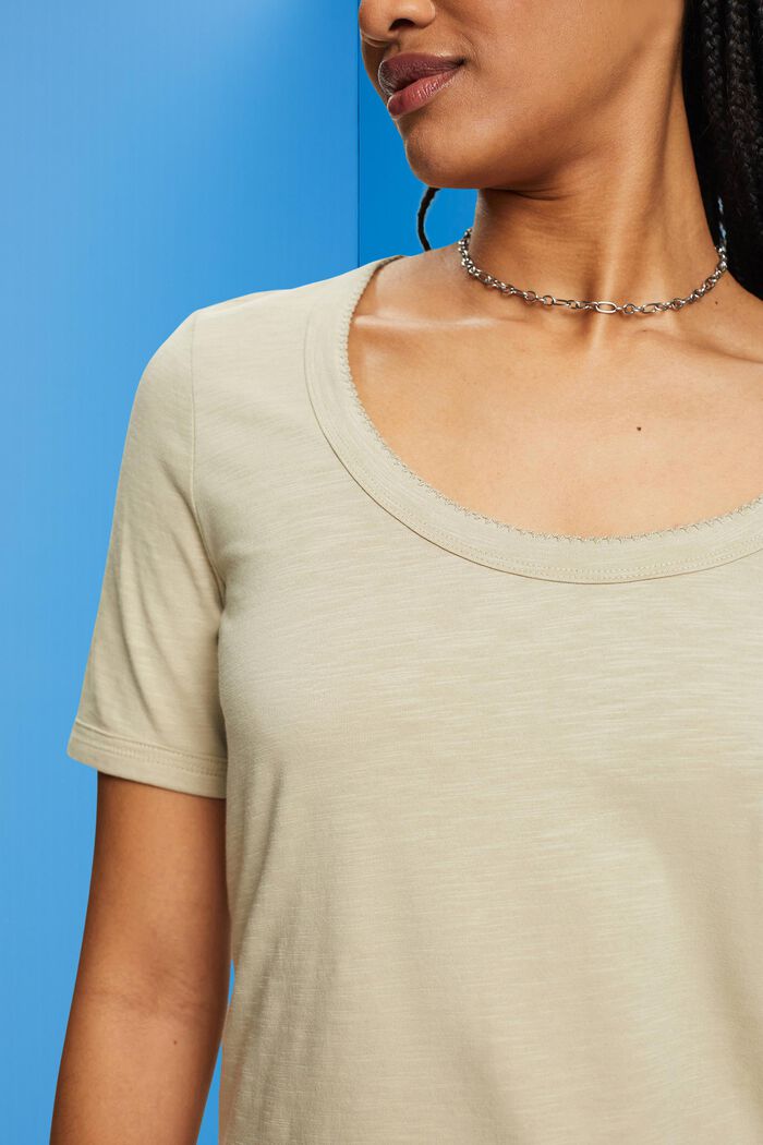 Baumwoll-T-Shirt mit U-Ausschnitt