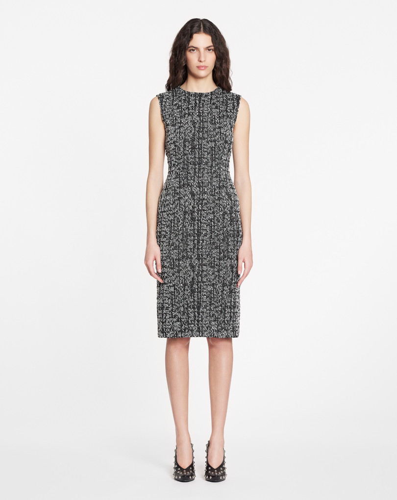 ROBE COURTE SANS MANCHES