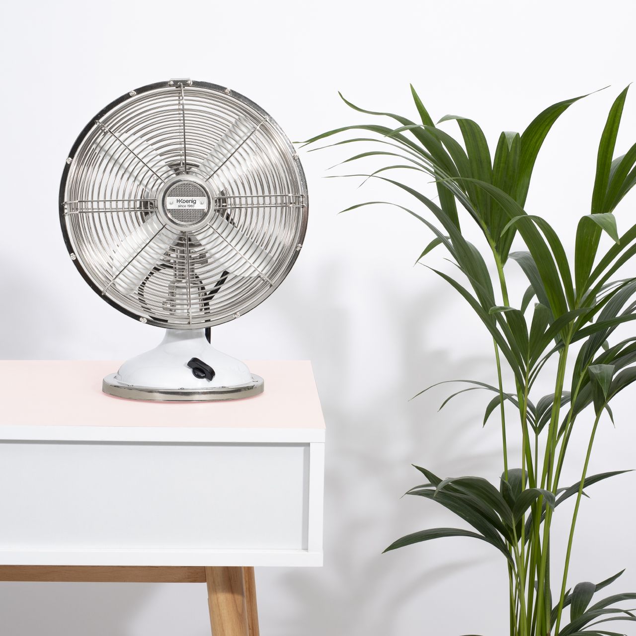 H.Koenig Elektrischer Tischventilator im Retro-Stil, weiß