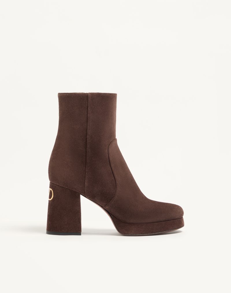 Bota de cano curto com plataforma Fawcette de 90 mm em couro rachado