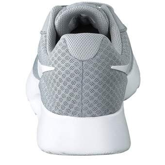 Nike Tanjun Sneaker in grau