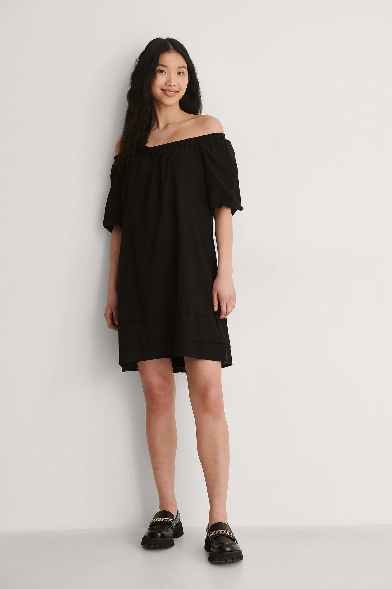 Schulterfreies Kleid