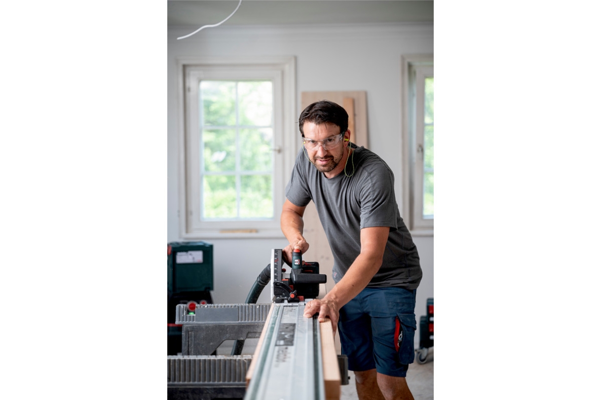Metabo 691172840 KT 18 LTX 66 BL Ασύρματο Βυθιζόμενο Πριόνι 18V χωρίς μπαταρίες και φορτιστή στο metabox + Οδηγός FS160