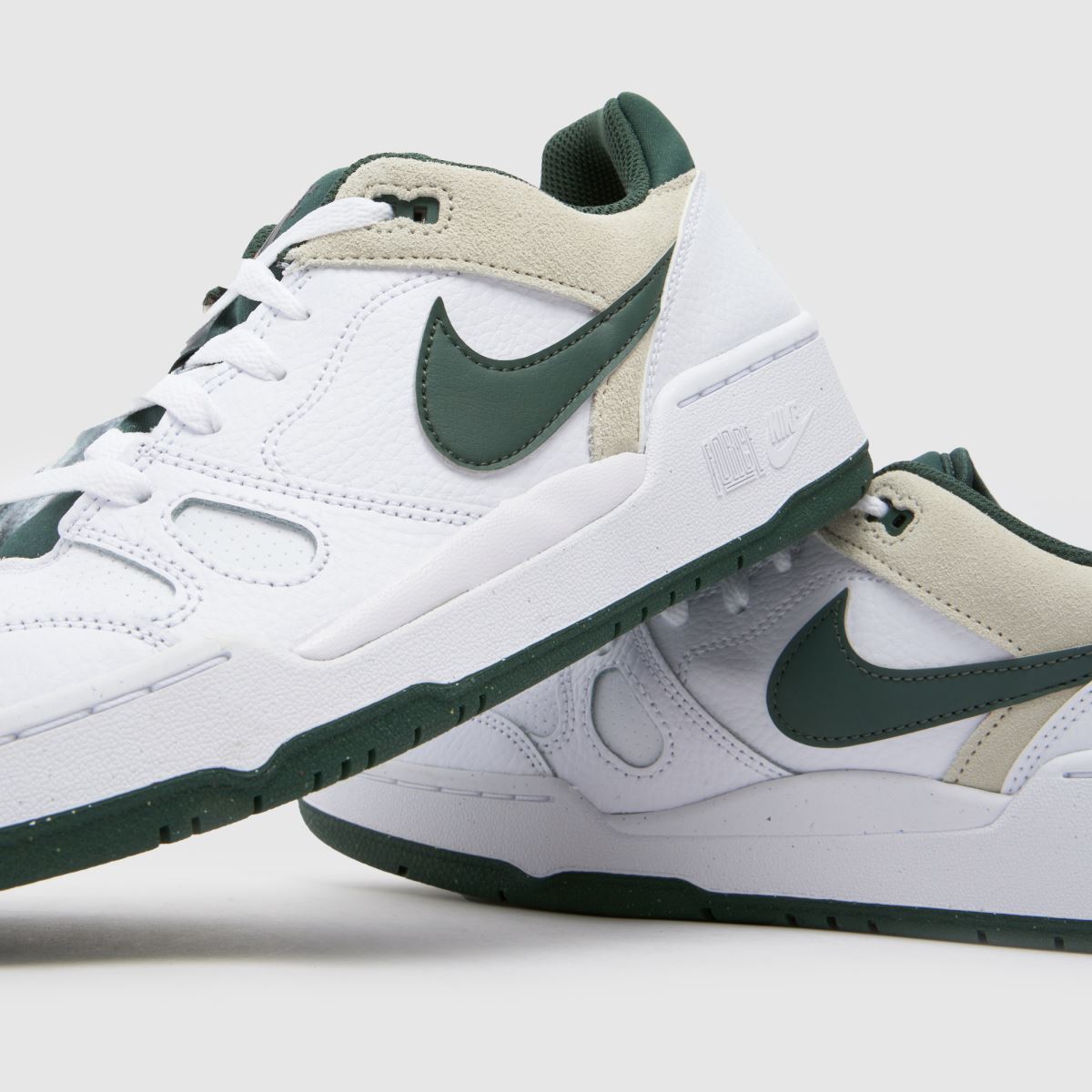 Nike Full Force låga sneakers i vitt och grönt