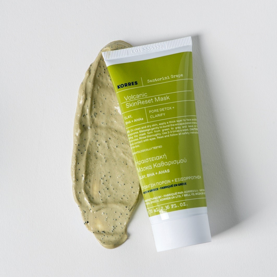 SANTORINI GRAPE Hautverfeinernde Maske mit Vulkansand
