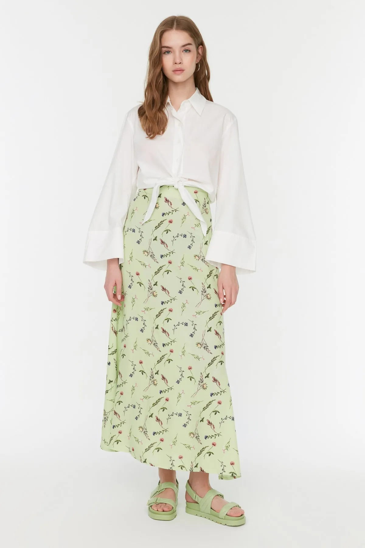Trendyol Modest  Grüner gewebter Rock mit Blumenmuster und hoher Taille TCTSS22EE0006