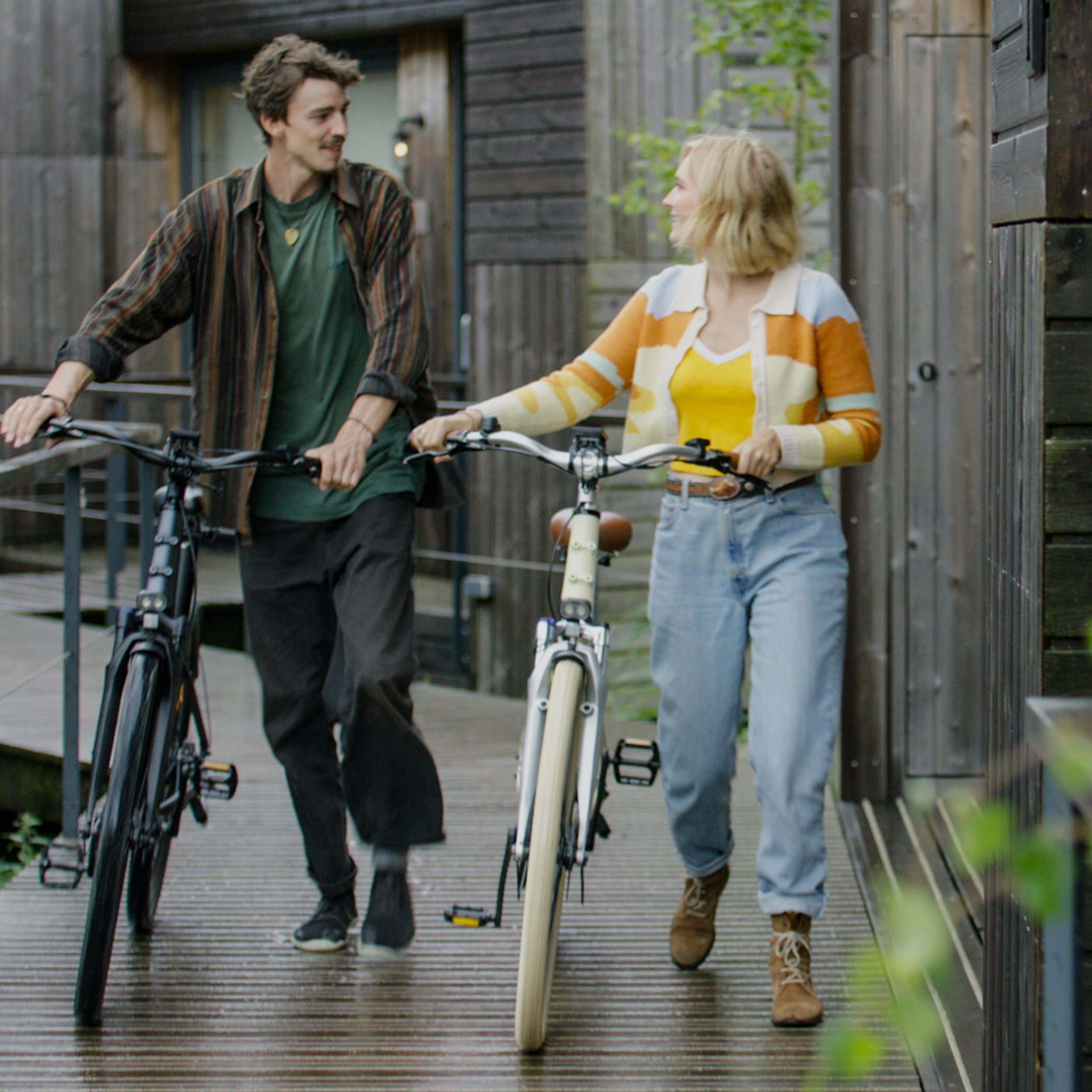 ADO E-Bike Air 28 Elektrofahrrad,Pedelec Riemenantrieb,28 zoll,Momenten-Sensor, 1 Gang, Heckmotor, 345,00 Wh Akku, ebike Damen/Herren,Gepäckträger,Lampe (Fingerprint-Schloss Helm)