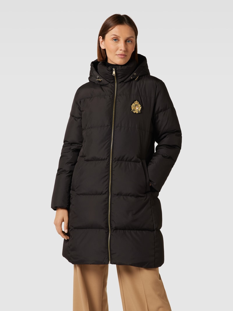 Daunenmantel mit Label-Patch in schwarz