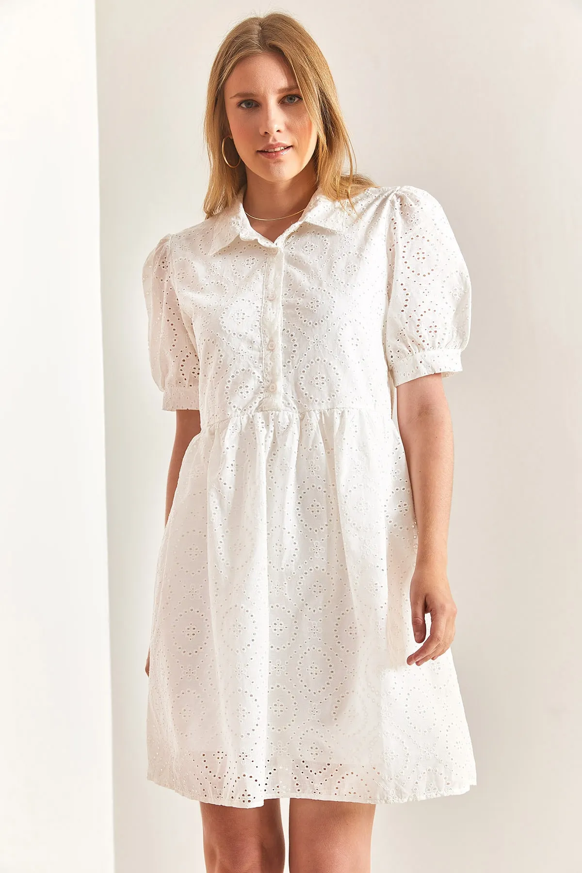 Bianco Lucci  Gemustertes Muschelkleid mit Hemdkragen für Damen