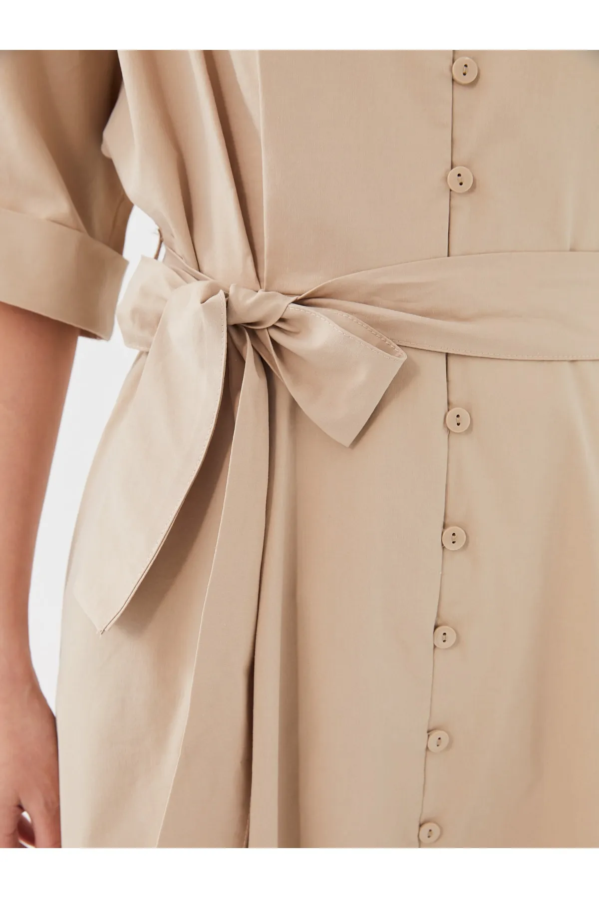 LC Waikiki  Einfarbiges Damenkleid mit Hemdkragen