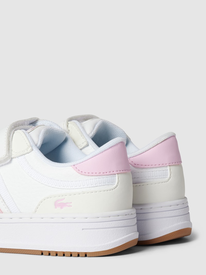 Sneaker mit Kontrastbesatz in weiß
