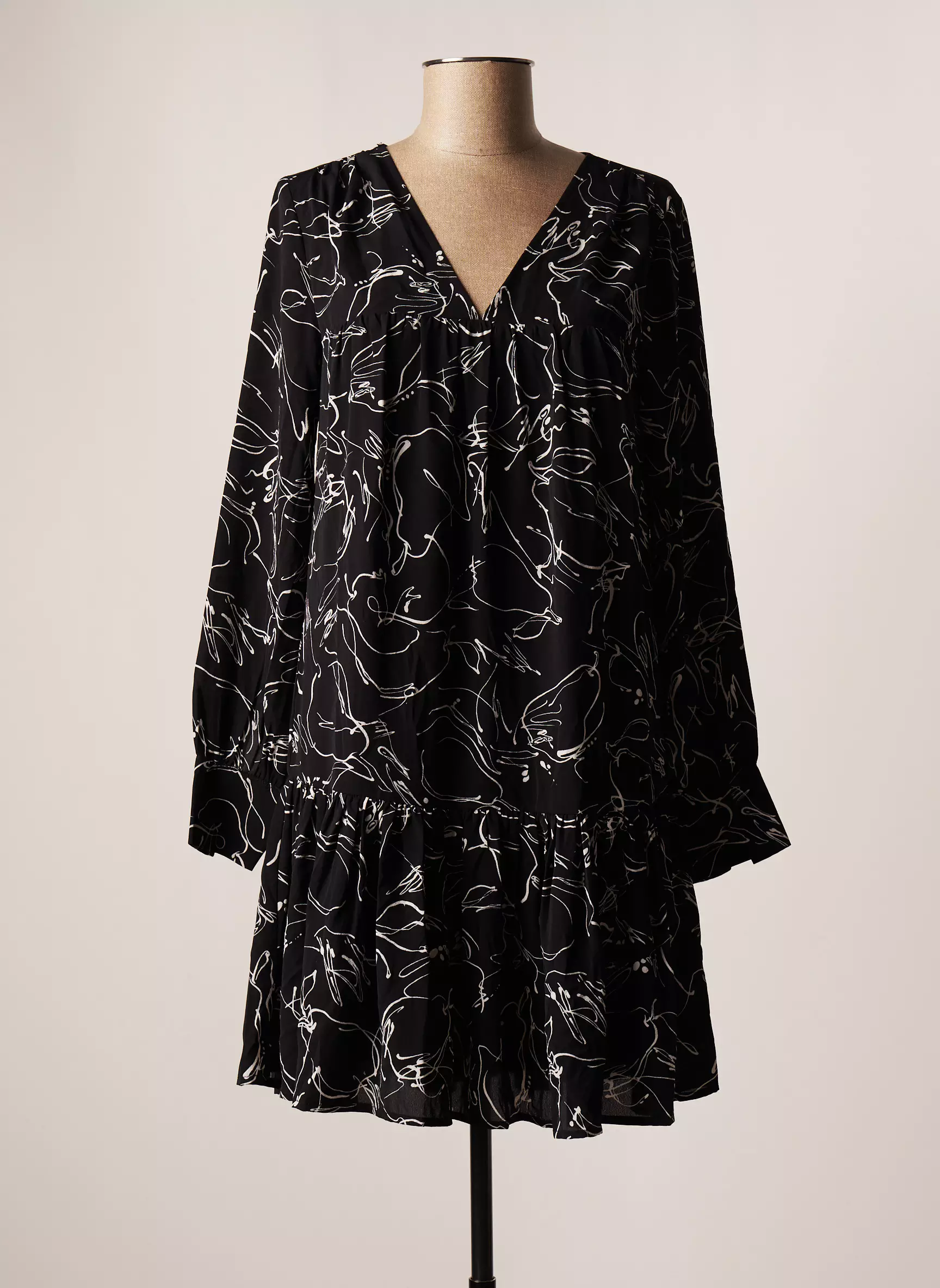 Vila Robes Courtes Femme couleur noir