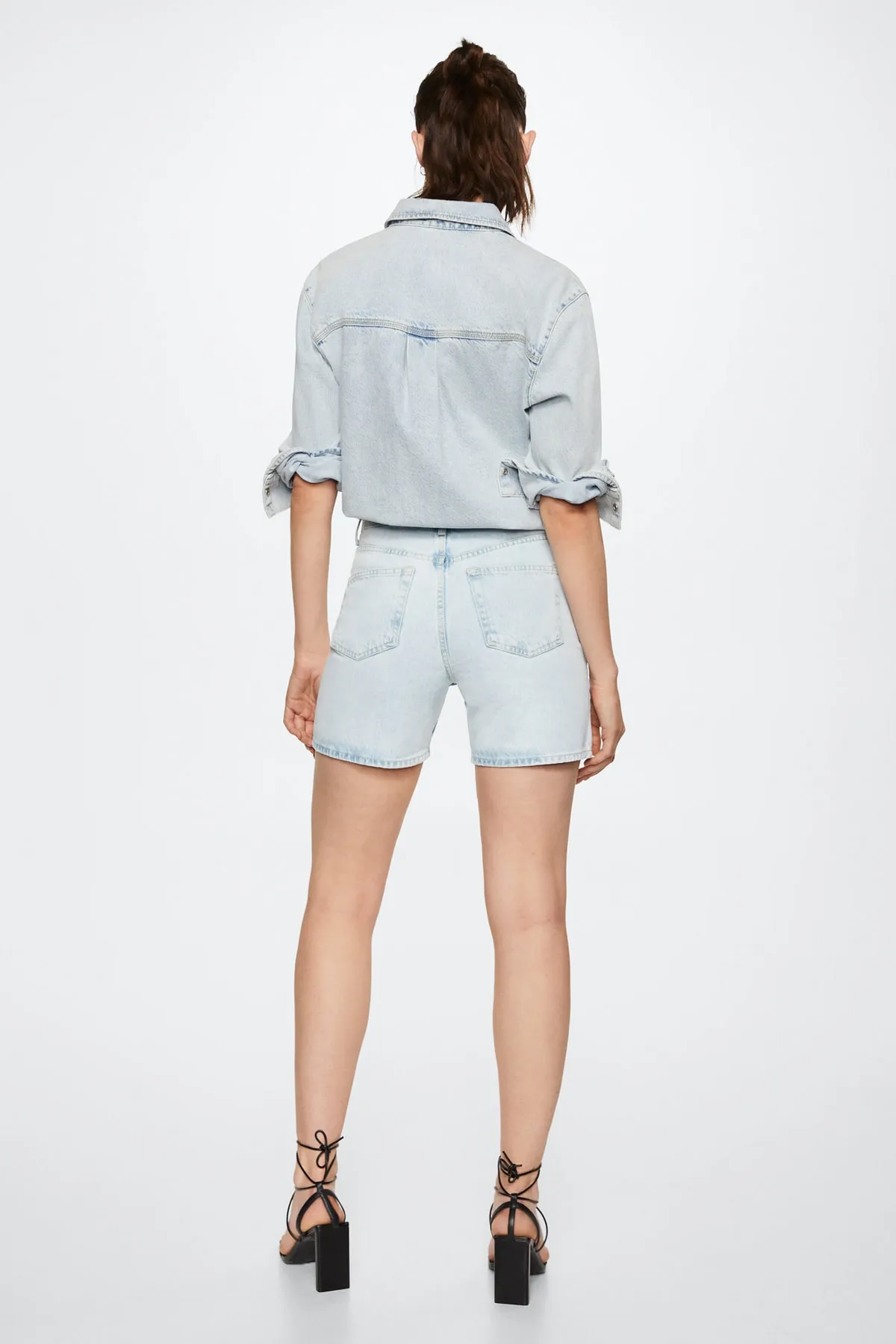 MANGO  Blaue Damen-Shorts und Bermuda 37000328